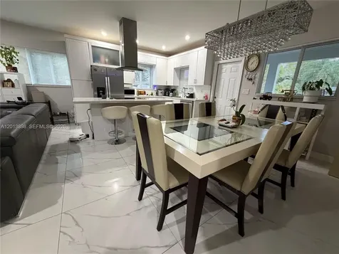 2241 N 62nd Avenue Hollywood FL 33024