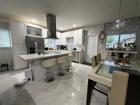 2241 N 62nd Avenue Hollywood FL 33024
