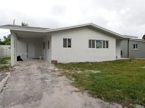 2241 N 62nd Avenue Hollywood FL 33024
