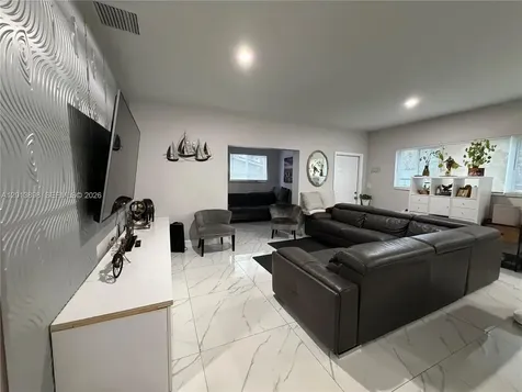 2241 N 62nd Avenue Hollywood FL 33024