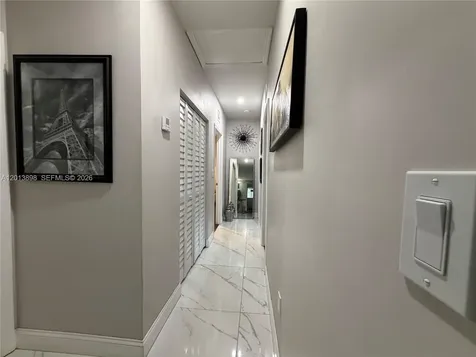 2241 N 62nd Avenue Hollywood FL 33024