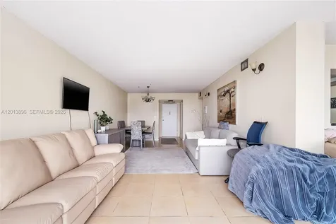 800 Parkview Drive Hallandale Beach FL 33009