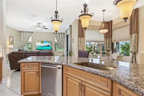 5574 49th Avenue Vero Beach FL 32967
