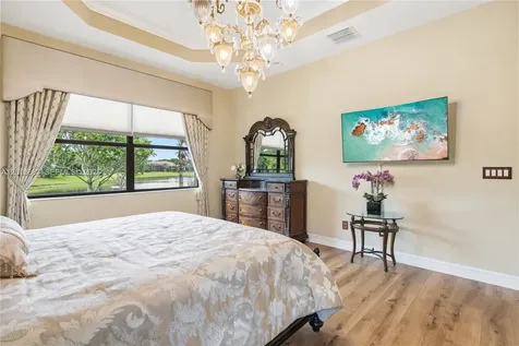 5574 49th Avenue Vero Beach FL 32967