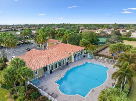 5574 49th Avenue Vero Beach FL 32967