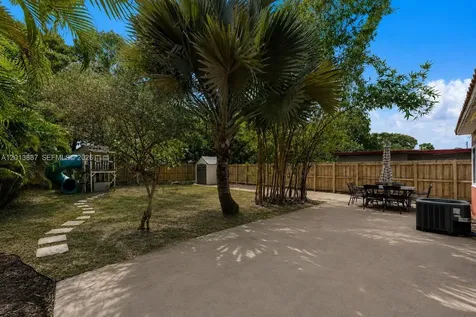 1340 NW 7th Avenue Fort Lauderdale FL 33311