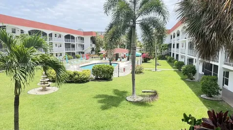 580 Egret Drive Hallandale Beach FL 33009