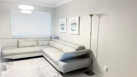 580 Egret Drive Hallandale Beach FL 33009
