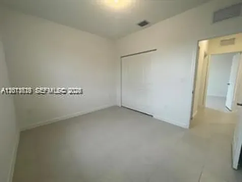 863 SE 26th Terrace Homestead FL 33035