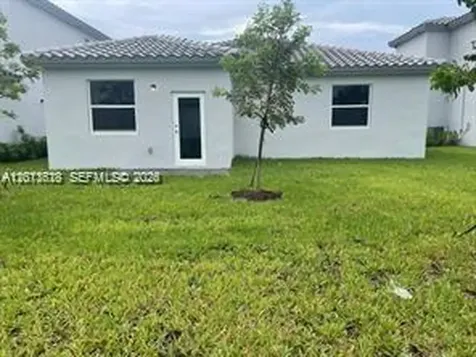 863 SE 26th Terrace Homestead FL 33035
