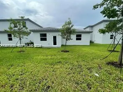 863 SE 26th Terrace Homestead FL 33035