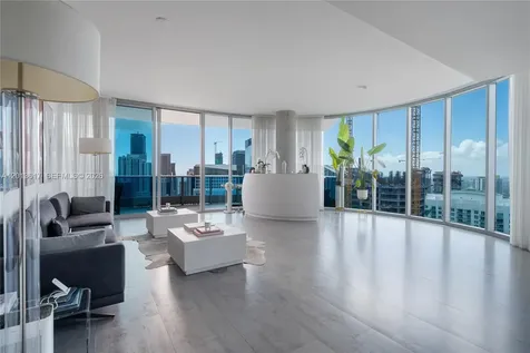 200 Biscayne Boulevard Way Miami FL 33131