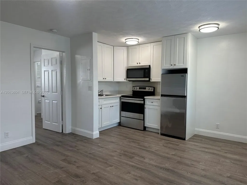 4246 Seagrape Drive Lauderdale By The Sea FL 33308