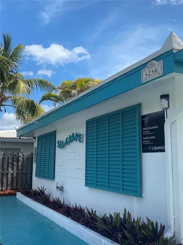 4246 Seagrape Drive Lauderdale By The Sea FL 33308
