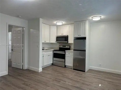 4246 Seagrape Drive Lauderdale By The Sea FL 33308