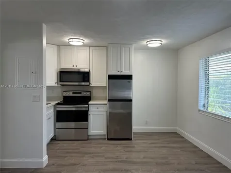 4246 Seagrape Drive Lauderdale By The Sea FL 33308