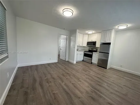 4246 Seagrape Drive Lauderdale By The Sea FL 33308