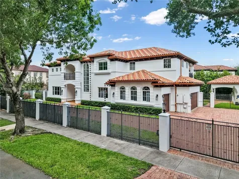 16763 NW 77th Path Miami Lakes FL 33016