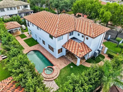 16763 NW 77th Path Miami Lakes FL 33016