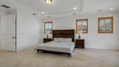 16763 NW 77th Path Miami Lakes FL 33016