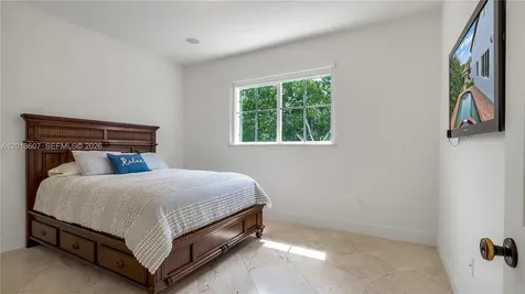 16763 NW 77th Path Miami Lakes FL 33016