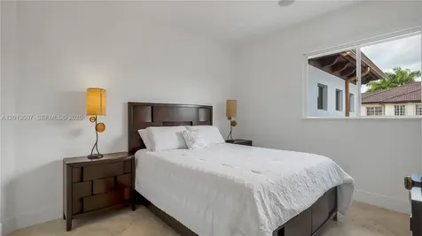 16763 NW 77th Path Miami Lakes FL 33016
