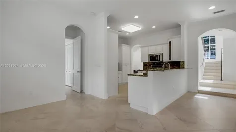 16763 NW 77th Path Miami Lakes FL 33016