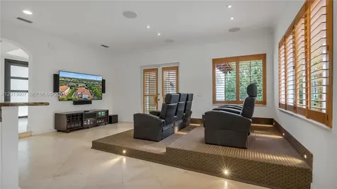 16763 NW 77th Path Miami Lakes FL 33016