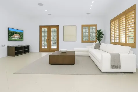 16763 NW 77th Path Miami Lakes FL 33016