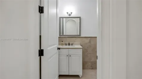 16763 NW 77th Path Miami Lakes FL 33016