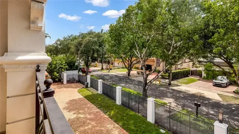 16763 NW 77th Path Miami Lakes FL 33016