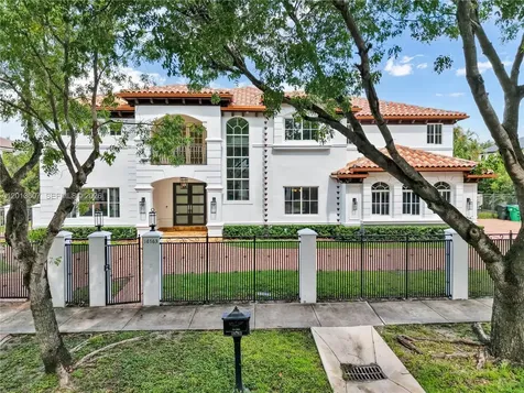 16763 NW 77th Path Miami Lakes FL 33016