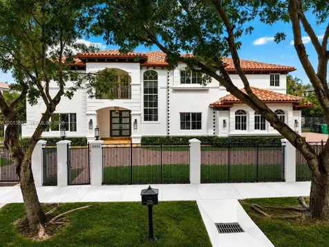 16763 NW 77th Path Miami Lakes FL 33016