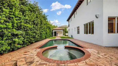 16763 NW 77th Path Miami Lakes FL 33016