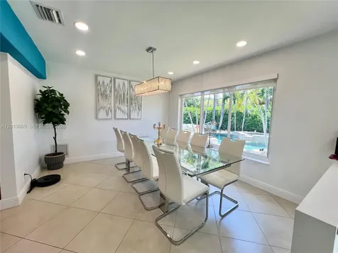 101 SW 58th Avenue Plantation FL 33317