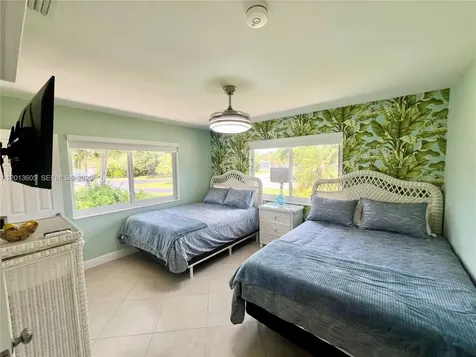 101 SW 58th Avenue Plantation FL 33317