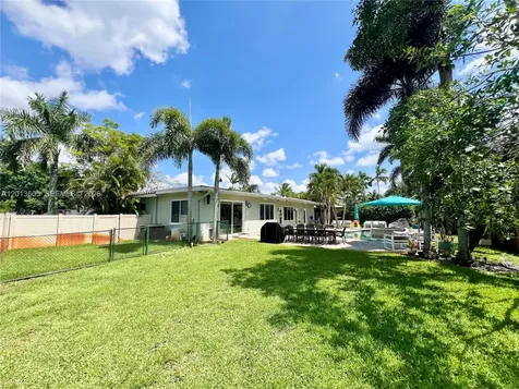 101 SW 58th Avenue Plantation FL 33317