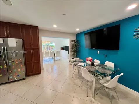 101 SW 58th Avenue Plantation FL 33317
