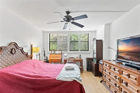 101 Ocean Lane Drive Key Biscayne FL 33149