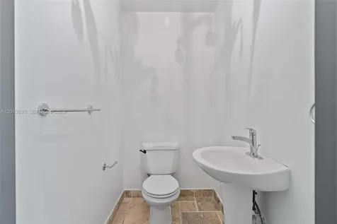 8745 SW 182nd Terrace Palmetto Bay FL 33157