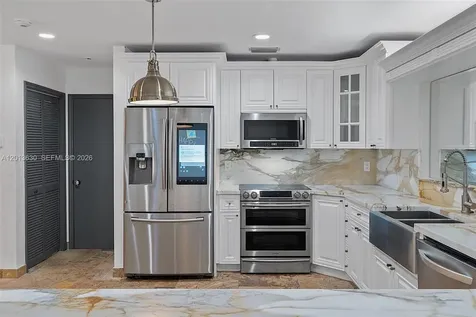 8745 SW 182nd Terrace Palmetto Bay FL 33157