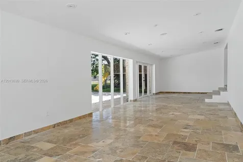 8745 SW 182nd Terrace Palmetto Bay FL 33157
