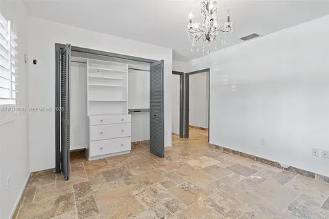 8745 SW 182nd Terrace Palmetto Bay FL 33157