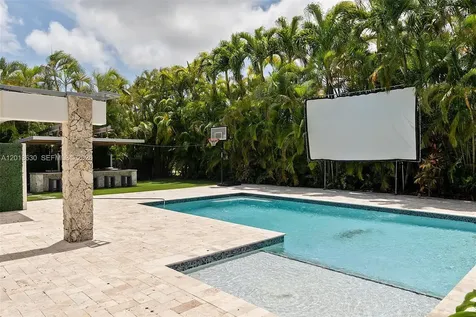 8745 SW 182nd Terrace Palmetto Bay FL 33157