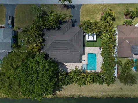 8745 SW 182nd Terrace Palmetto Bay FL 33157