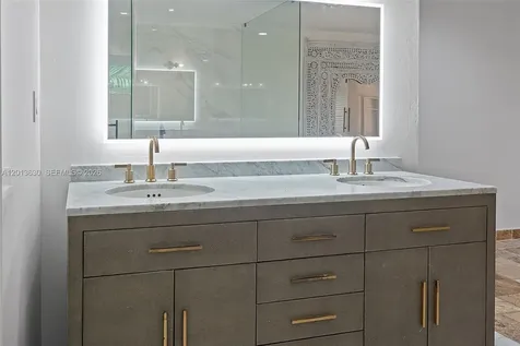 8745 SW 182nd Terrace Palmetto Bay FL 33157