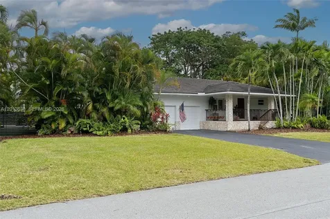 8745 SW 182nd Terrace Palmetto Bay FL 33157