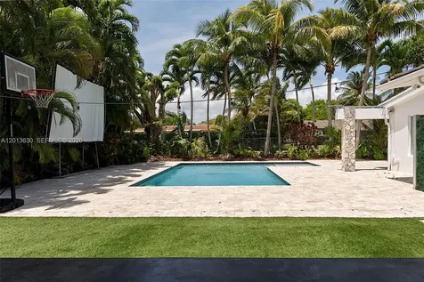 8745 SW 182nd Terrace Palmetto Bay FL 33157