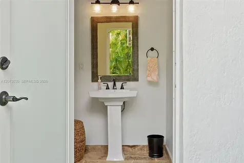 8745 SW 182nd Terrace Palmetto Bay FL 33157