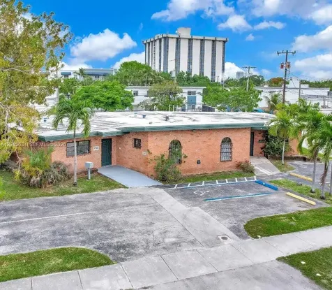 1747 NE 124th Street North Miami FL 33181